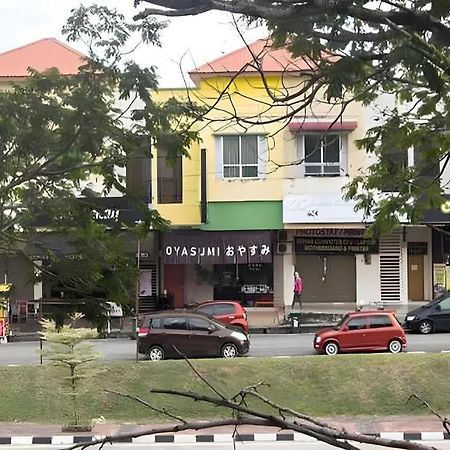 Oyasumi Hotel Kulim Buitenkant foto