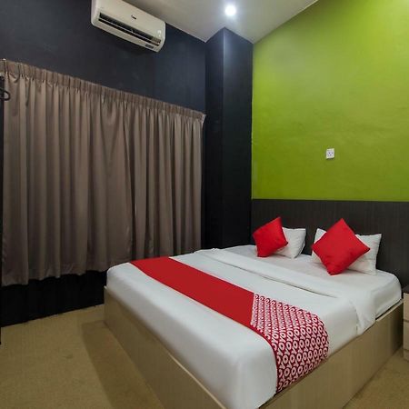Oyasumi Hotel Kulim Buitenkant foto