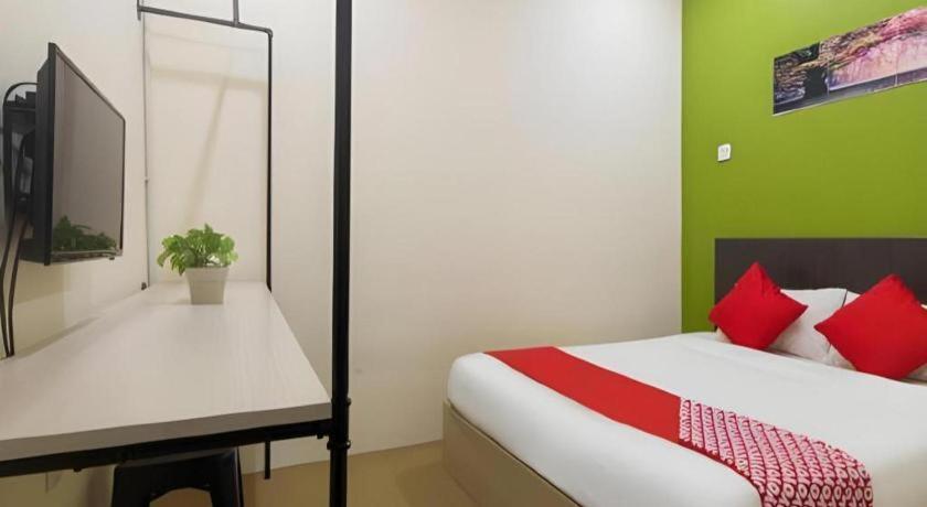 Oyasumi Hotel Kulim Buitenkant foto