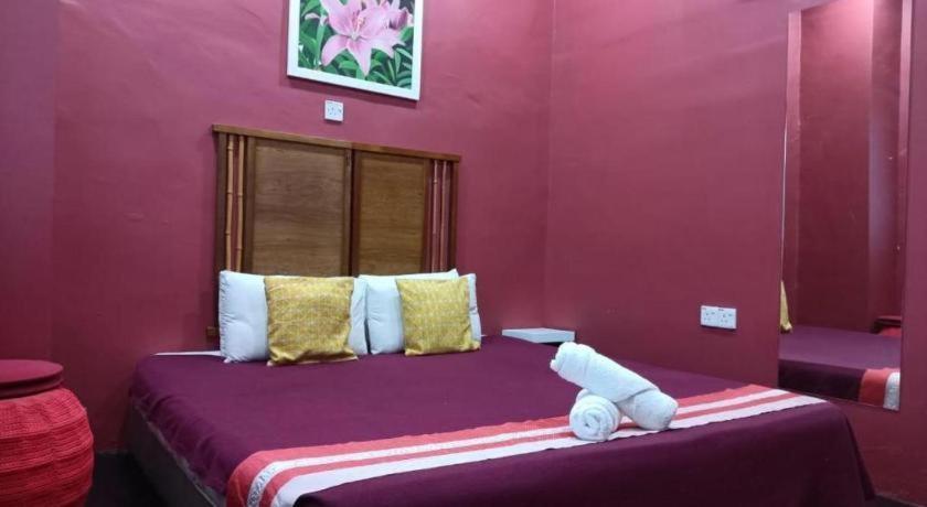 Oyasumi Hotel Kulim Buitenkant foto