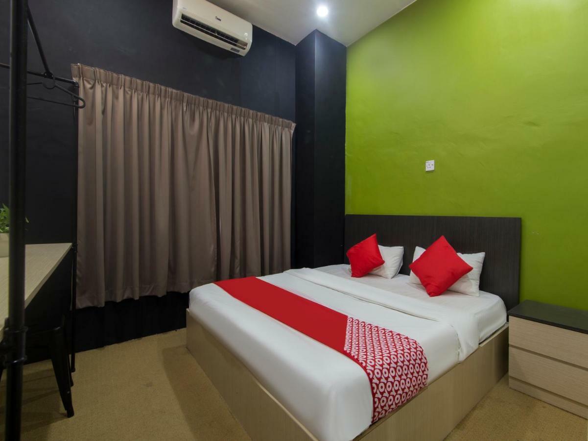 Oyasumi Hotel Kulim Buitenkant foto